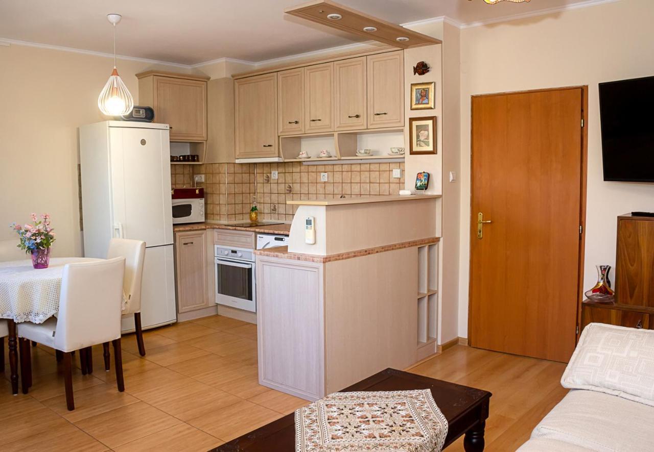 Cozy 1Bd Apartment With Free Parking In The Area By Flat Mаnager Варна Екстериор снимка