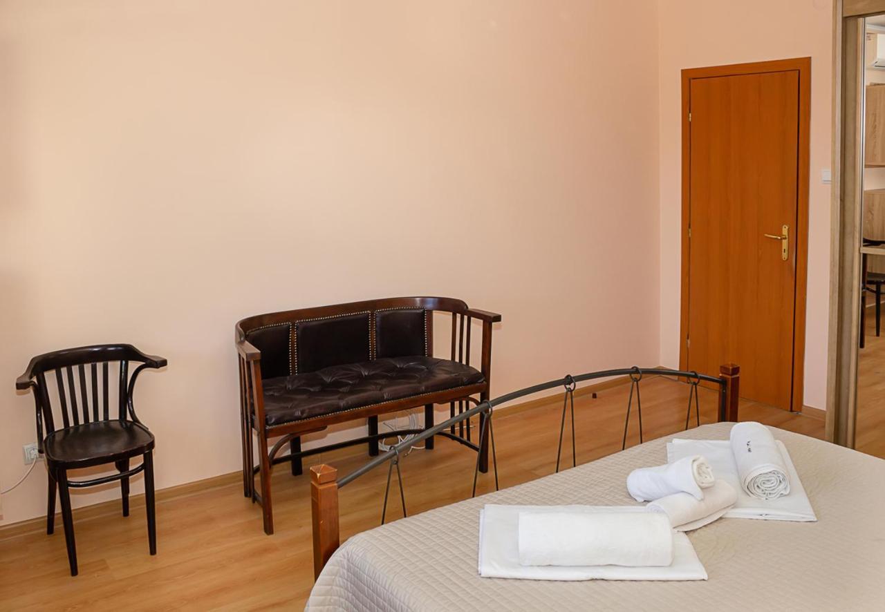 Cozy 1Bd Apartment With Free Parking In The Area By Flat Mаnager Варна Екстериор снимка